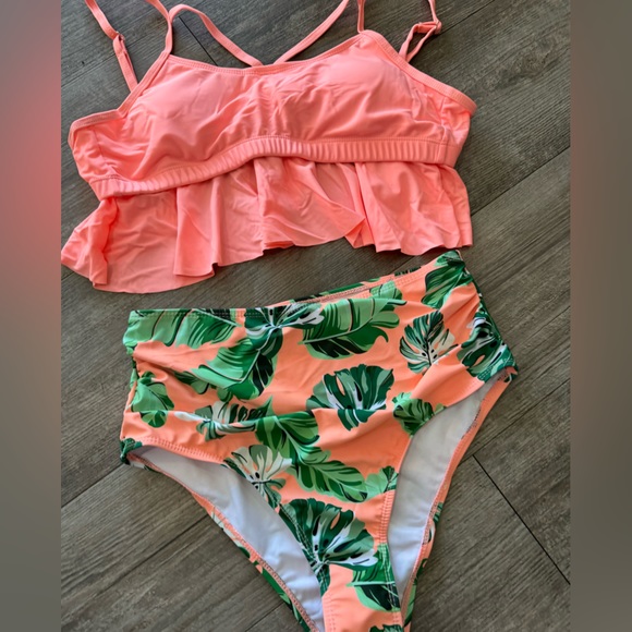 LAST PRICE🍒🤍 AMAZON tropical print swimming set 🧡 - Picture 8 of 13